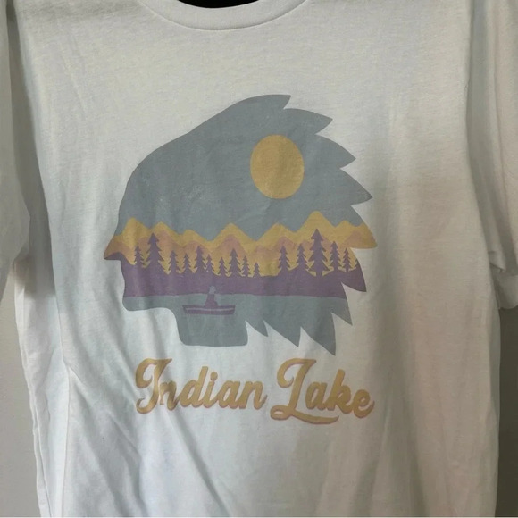 Lala Sista Los Angeles Indian Lake Short Sleeve Graphic Cotton Tee Size L GUC - Picture 4 of 5